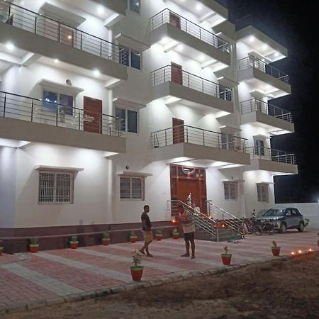 Вилла Sri Ram Janki House Гая Экстерьер фото